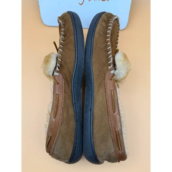 Cabelas Mens 12 M Brown Suede Genuine Shearling Lined Moccasin Shoes Slippers - Picture 4 of 8